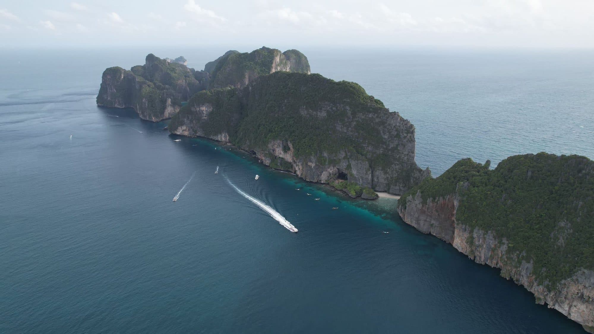 قارب سريع خاص — Koh Phi Phi (خط سير الرحلة مصمم خصيصًا)